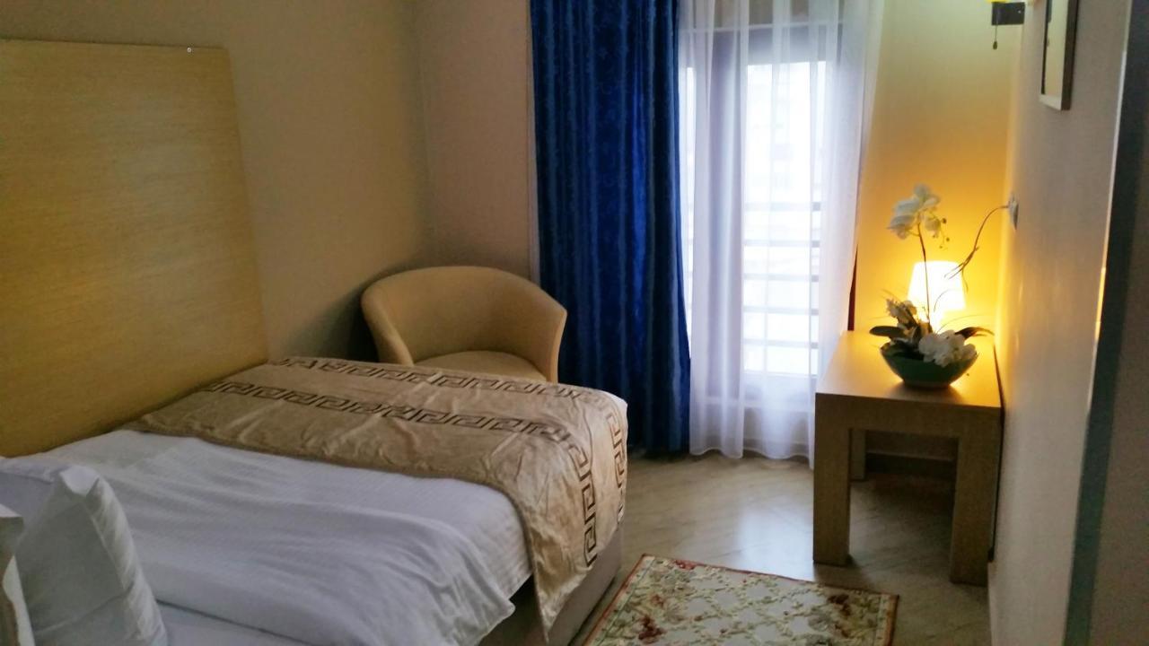 Capital Tirana Hotel Bruci ภายนอก รูปภาพ