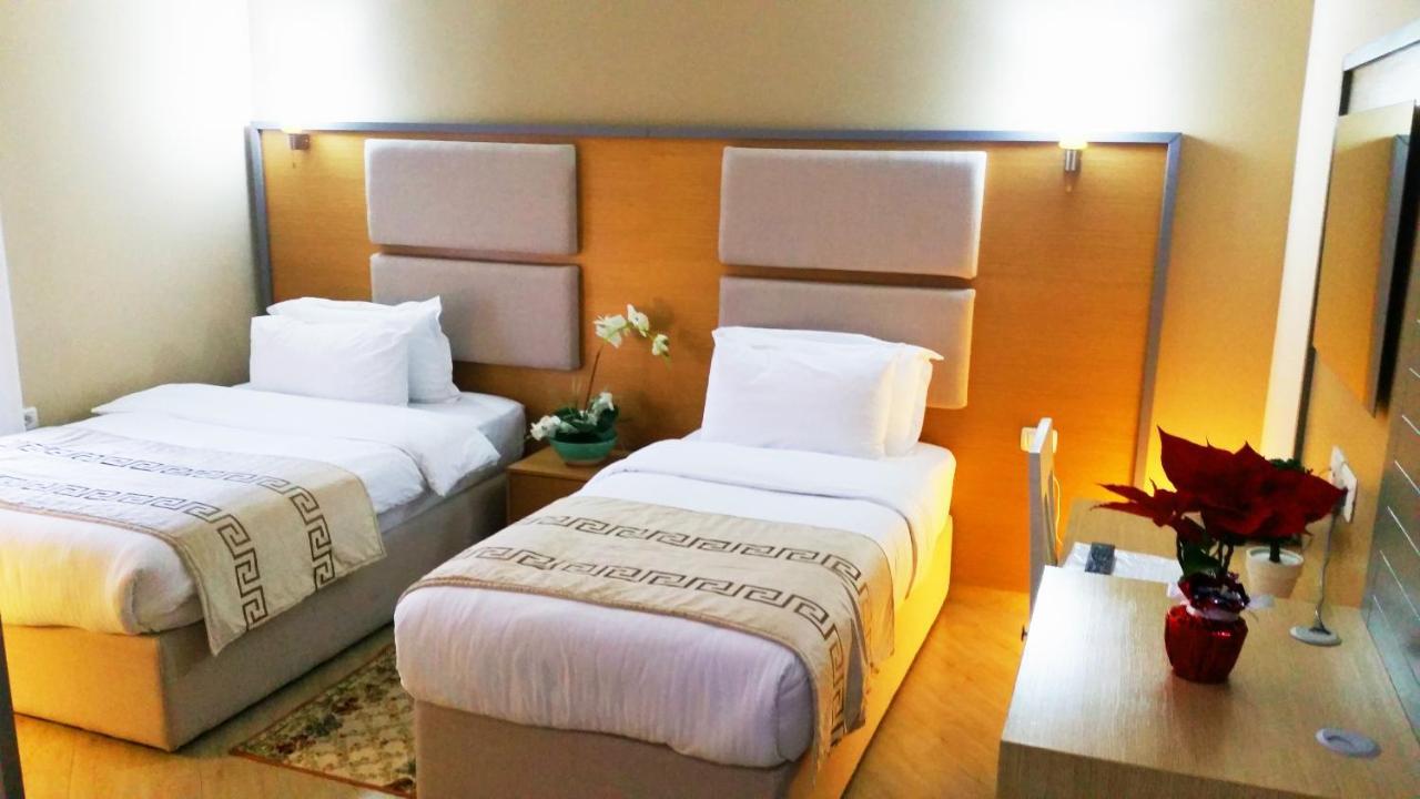 Capital Tirana Hotel Bruci ภายนอก รูปภาพ