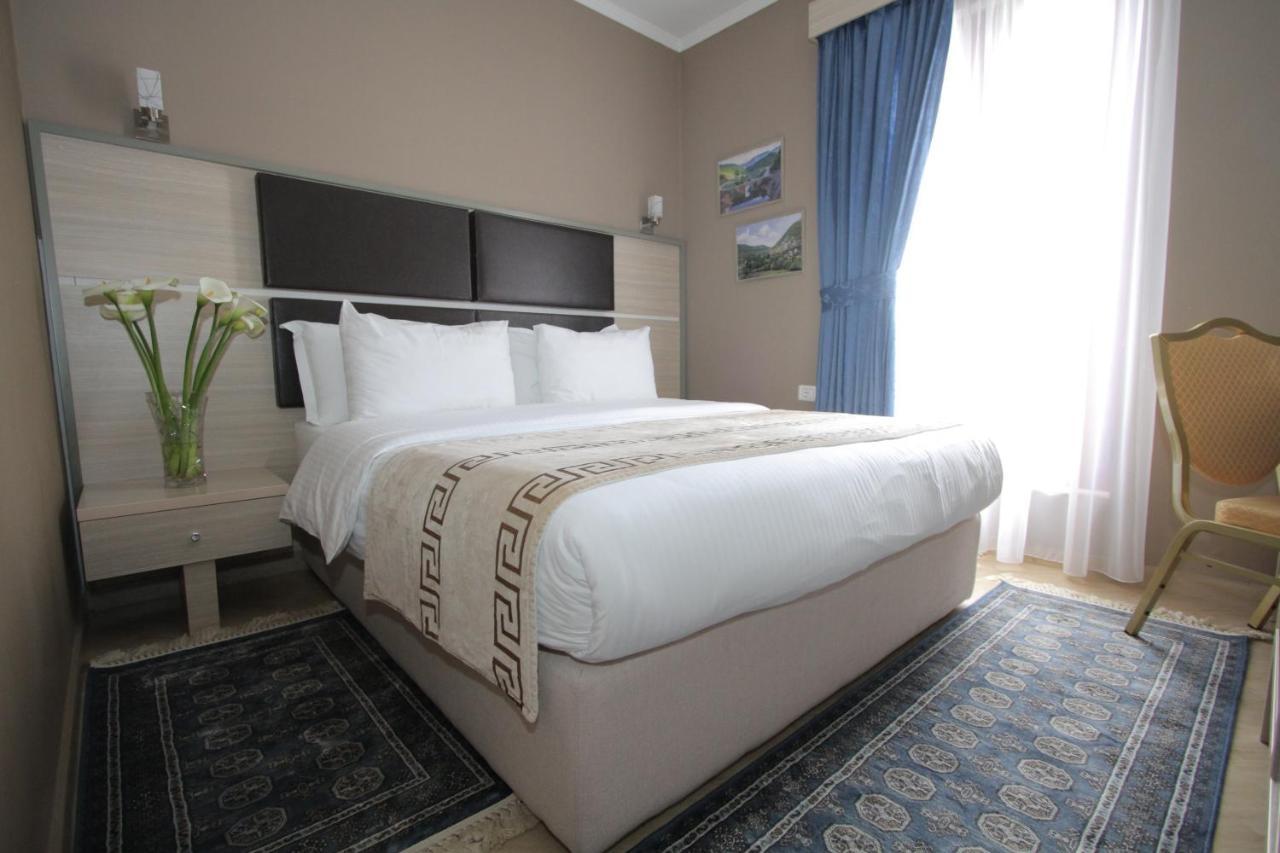 Capital Tirana Hotel Bruci ภายนอก รูปภาพ