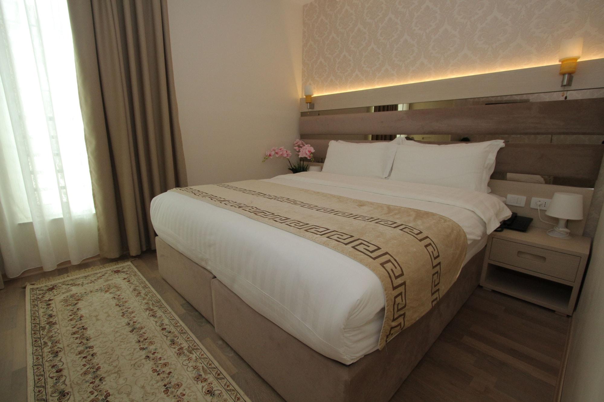 Capital Tirana Hotel Bruci ภายนอก รูปภาพ