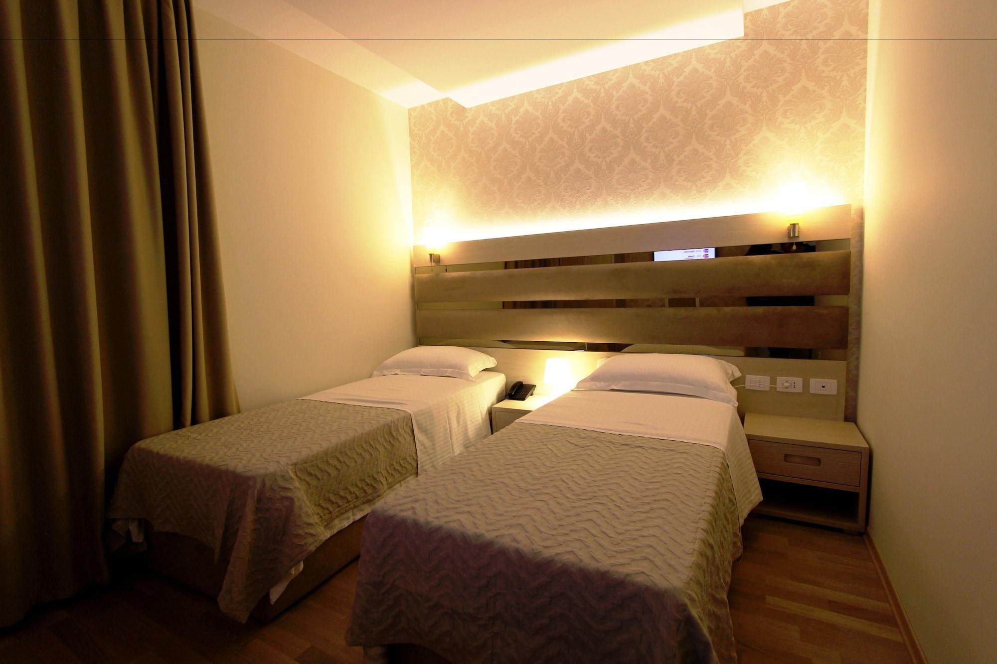 Capital Tirana Hotel Bruci ภายนอก รูปภาพ