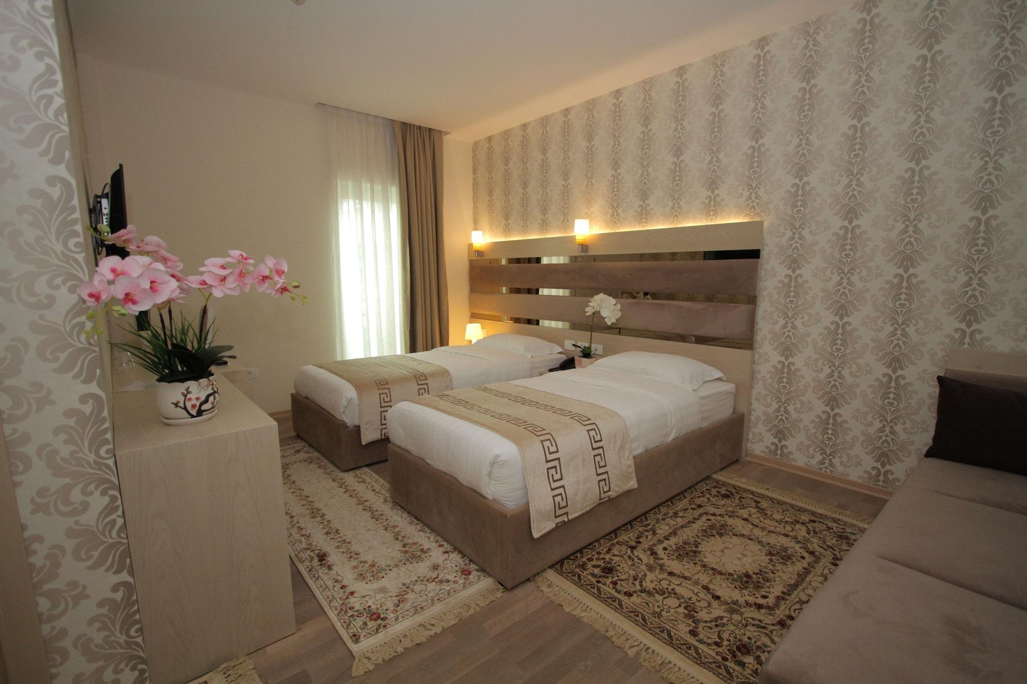Capital Tirana Hotel Bruci ภายนอก รูปภาพ