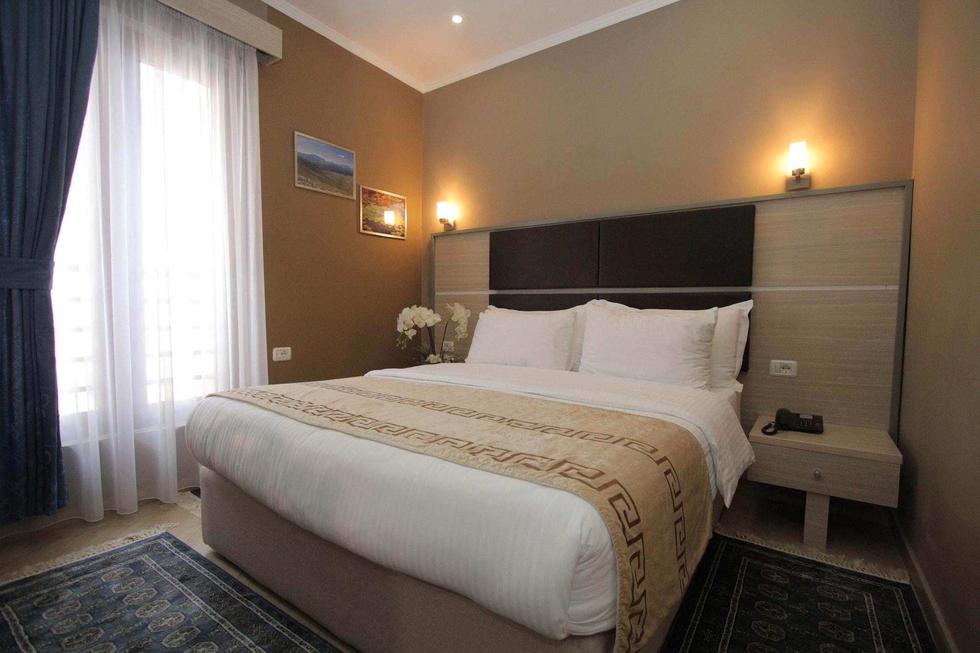 Capital Tirana Hotel Bruci ภายนอก รูปภาพ