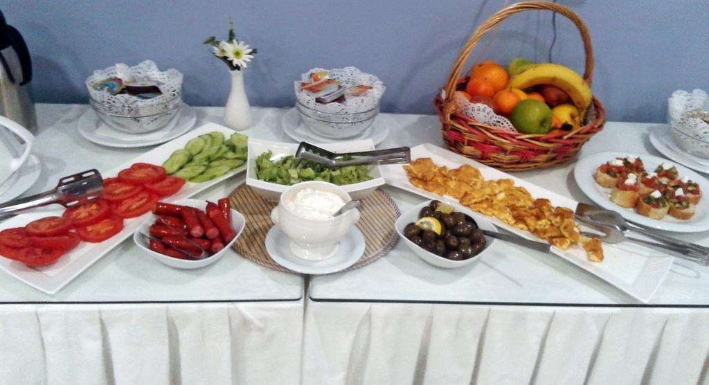 Capital Tirana Hotel Bruci ภายนอก รูปภาพ