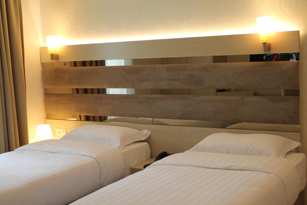 Capital Tirana Hotel Bruci ภายนอก รูปภาพ
